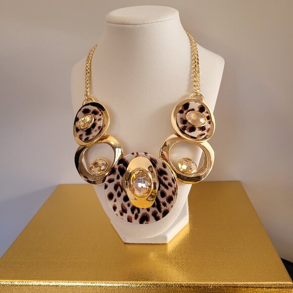 Leopard Print Statement Crystal Necklace. Gold Tone. Sparkling Accents. Natasha. - Picture 5 of 14
